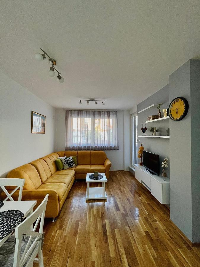 Appartamento Yellow Ns Novi Sad Esterno foto